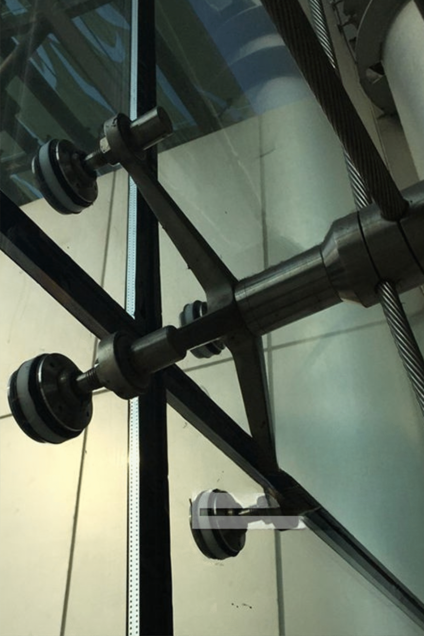 Facade Kaca Spider