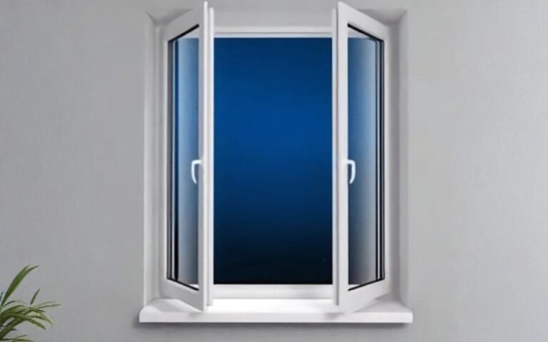 Pemasangan kusen aluminium minimalis warna hitam oleh tenaga ahli di perumahan Bekasi.